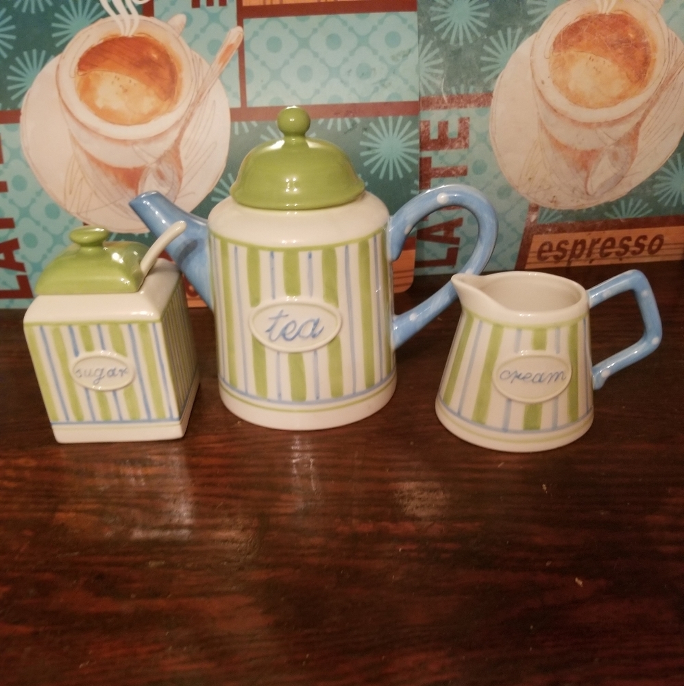 🔥🔥Burton and Burton teapot cream and sugar